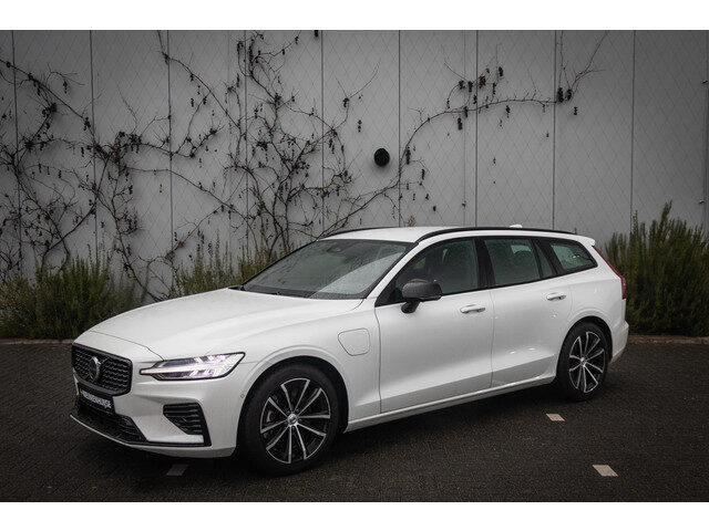 Volvo V60 2.0 T6 Plug-in hybrid AWD Plus Dark