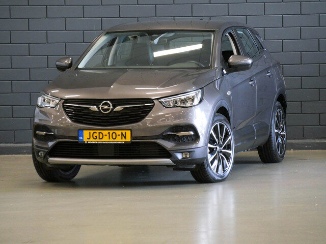 Opel Grandland X 1.6 Turbo Hybrid Elegance