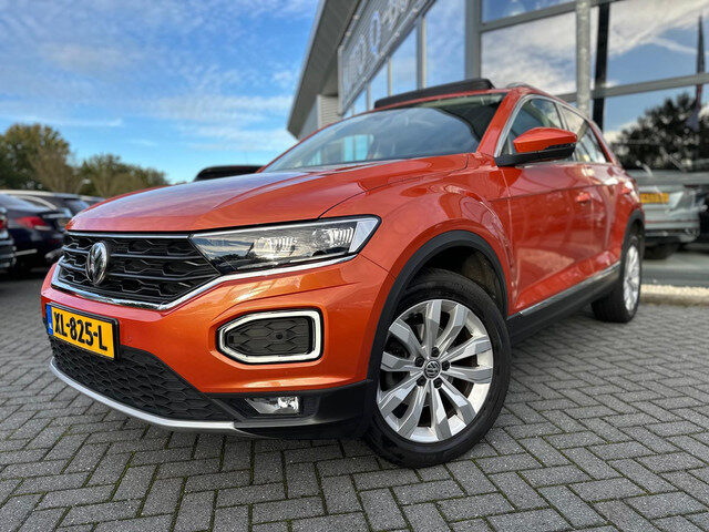 Volkswagen T-Roc 1.5 TSI Sport L DSG | Panorama | DSG | Camera | Keyless | LED | PDC | Carplay | Nav