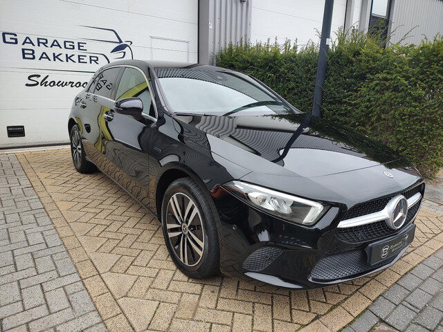 Mercedes-Benz A-Klasse 250 e Business Line