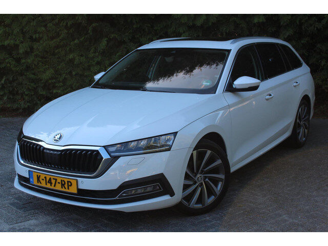 Škoda Octavia Combi 1.0 e-TSI Business Edition Plus 110pk | Panoramadak | Navigatie | Cruise Control