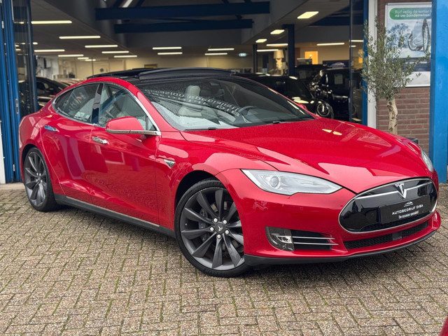 Tesla Model S 85 Base 2014 Rood PANO NAVI Free Supercharge!
