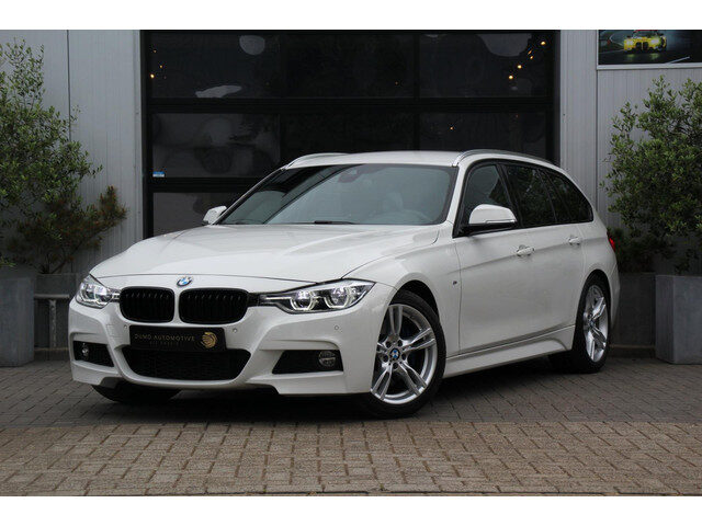BMW 3 Serie touring 318i M Sport Edition Aut. - NAVI GROOT - ADAP LED - PDC+CAMERA - ELEK KOFFERKLEP