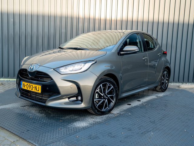 Toyota Yaris 1.5 Hybrid Business Plus | Navi | Keyless | Leder | Stoelverwarming |