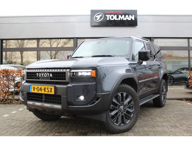 Toyota Land Cruiser 2.8 D-4D Standard Roof Window Van Professional