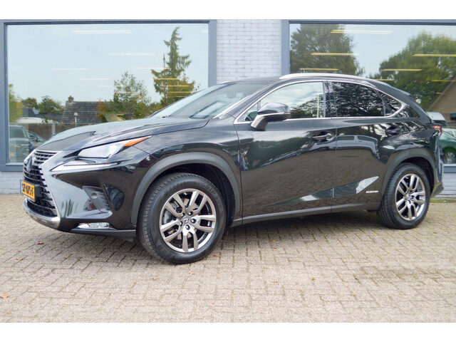Lexus NX 300h AWD Luxury Line Hybrid|Automaat|Trekhaak|Leder|El. bedienbare voorstoel