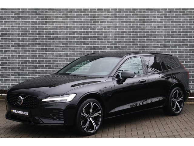 Volvo V60 2.0 T8 Plug-in hybrid AWD Plus Perform. Ed. Dark