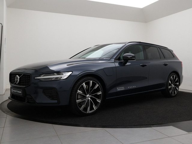 Volvo V60 T8 PLUG-IN HYBRID PERFORMANCE EDITION SCHUIFDAK HARMAN KARDON