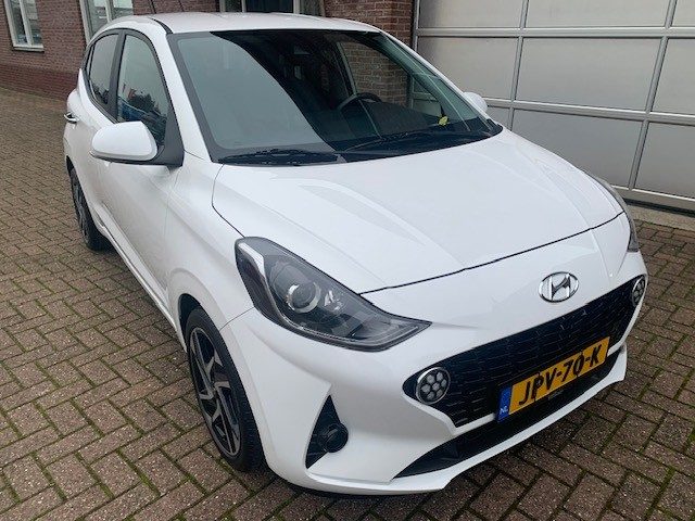 Hyundai i10 1.0 Premium Camera / Verwarmd stuur-stoelen / Navigatie