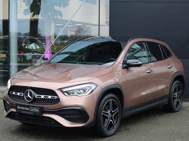 Mercedes-Benz GLA 250 e AMG line