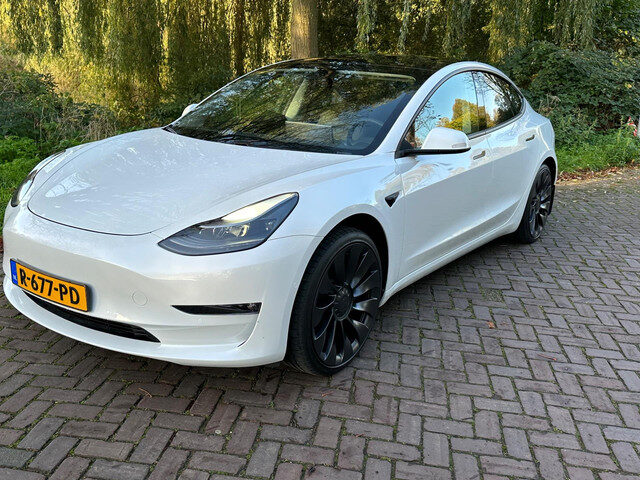 Tesla Model 3 Performance 513 pk Carplay ,autopilot 1 Eig. 26000 km b.j. 3-2021 20"lm sfeerverl. vel