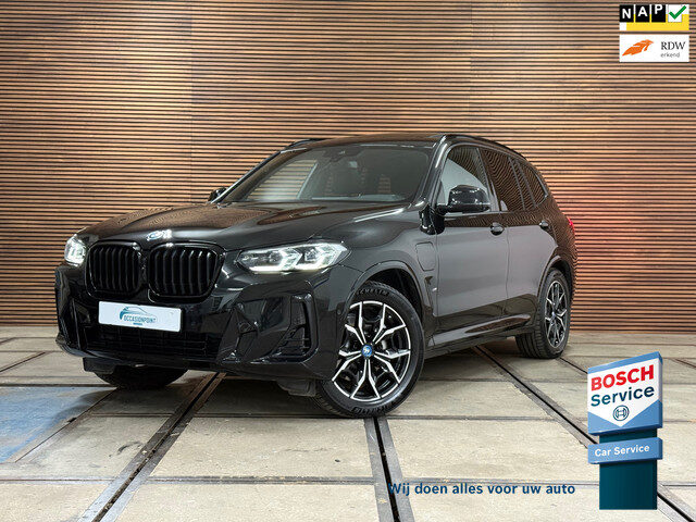 BMW X3 XDrive30e High Executive | M-Sport Shadow Line | LED | Pano | HUD | Sportstoelen