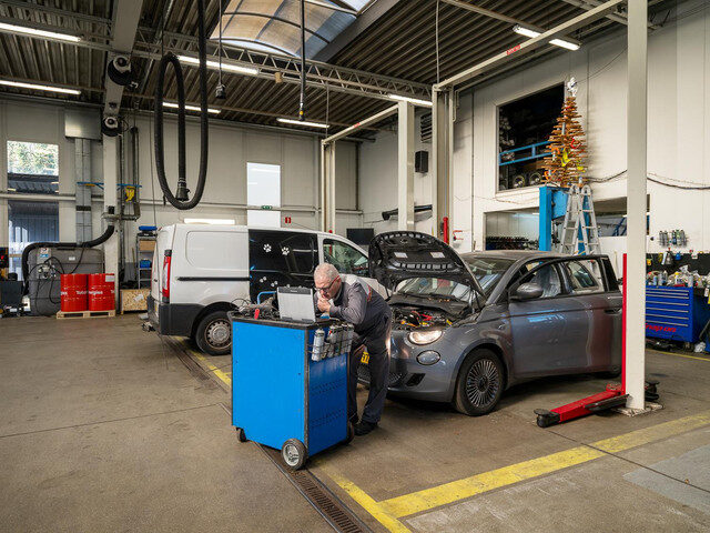 Peugeot 3008 1.6 HYbrid 225 GT