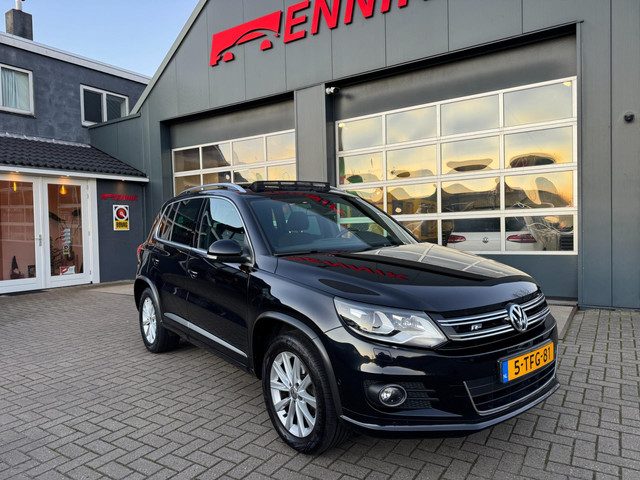 Volkswagen Tiguan 1.4 TSI R-Line Edition / Pano / Lane / Trekhaak / Led Xenon / 1e Eig. NL Auto met