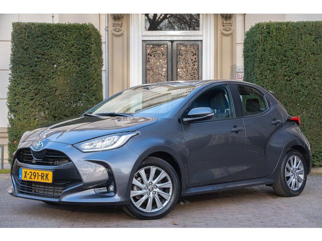 Toyota Yaris 1.5 Hybrid Business Plus
