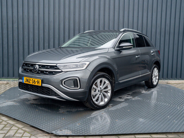 Volkswagen T-Roc 1.5 TSI Life Edition | IQ Light | Trekhaak afnb. | Navi | Stoelverw. |