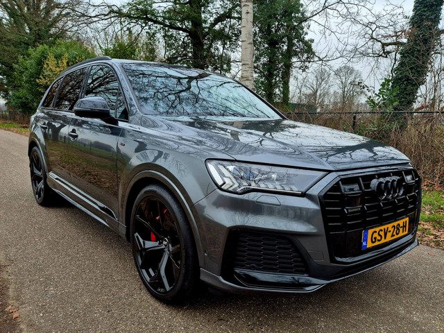 Audi Q7 60 TFSI e quattro Competition . Head-up . Sportstoelen. Panodak