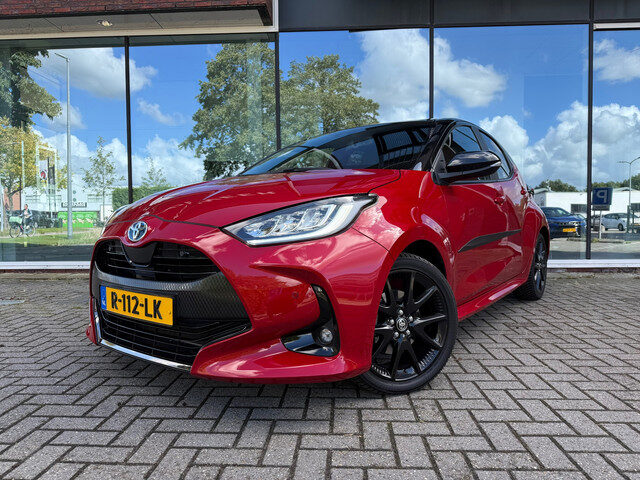 Toyota Yaris 1.5 Hybrid Executive - Automaat - JBL - Climate - Navi - Winterpakket