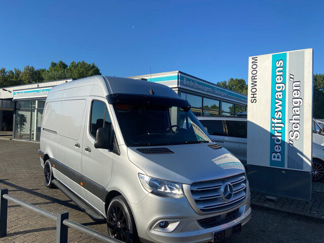 Mercedes-Benz Sprinter 319 3.0 CDI V6 L2H2 E6 | Zeer netjes | 2x Gev. Stoel | Standkachel | Mbux 7