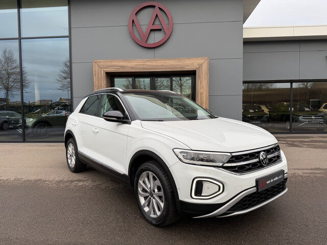 Volkswagen T-Roc 1.5 TSI 150pk DSG Style | Camera | Navi | Adapt. Cruise | IQ light | Rijklaar incl.