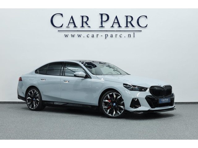 BMW 5 Serie 550e xDrive 489+PK M-Performance LASERLIGHT/BOWERS & WILKINS/PANO/LEDER/HUD/20" LMV/360