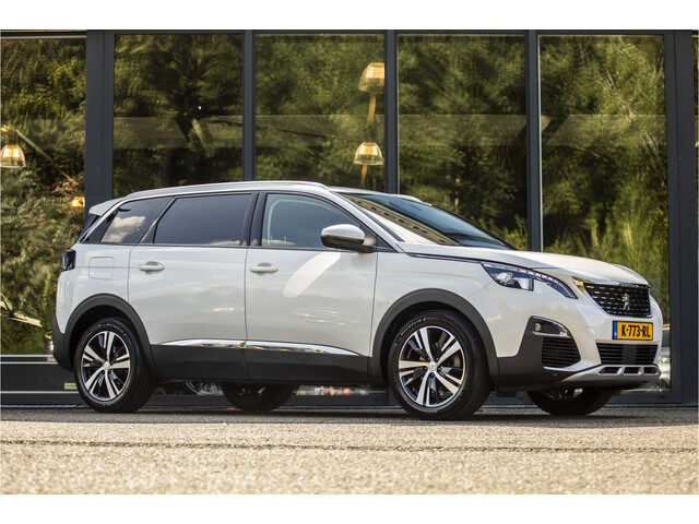 Peugeot 5008 1.2 PureTech Crossway