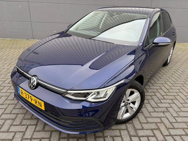 Volkswagen Golf 1.5 eTSI Life Business*NAVI*CAMERA*APPLE CARPLAY*STOEL VERWARMING