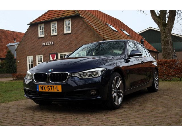 BMW 3 Serie 318i Executive Aut. | Full Led | 18 Inch | Facelift | Navigatie | Slechts 82.000KM | His