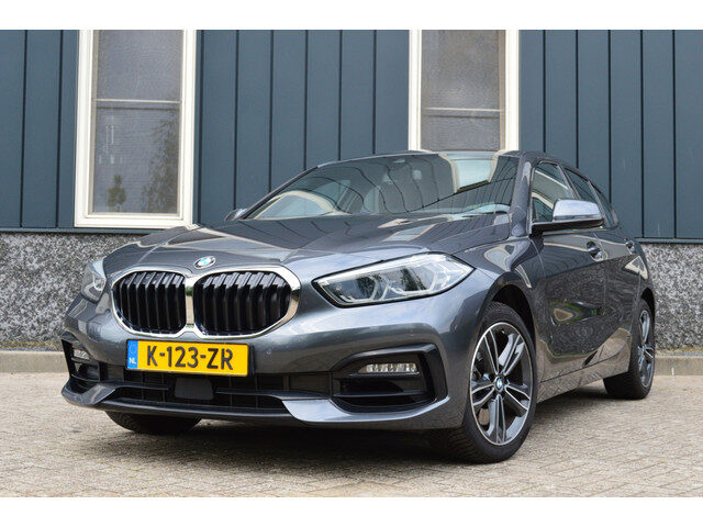 BMW 1 Serie 120i Sport Line High Executive