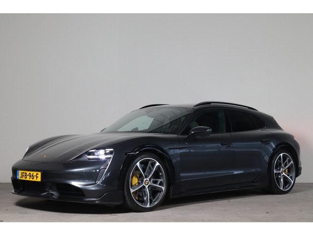 Porsche Taycan Cross Turismo Turbo S **Nieuwprijs € 202.452.-**